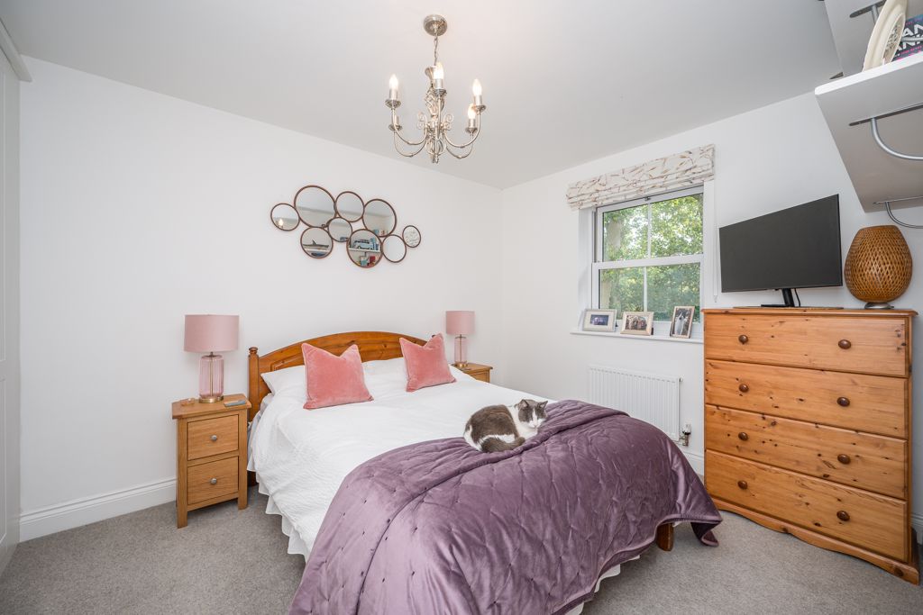 Bedroom- click for photo gallery